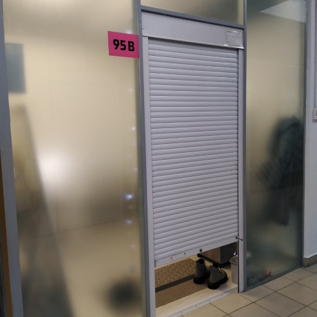 Фотография Помещение торговое 9м возле Комаровки Срочно - фото 11