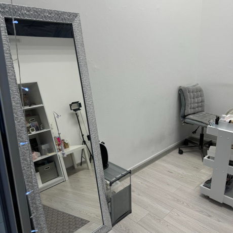 Фотография Помещение торговое 9м возле Комаровки Срочно - фото 4