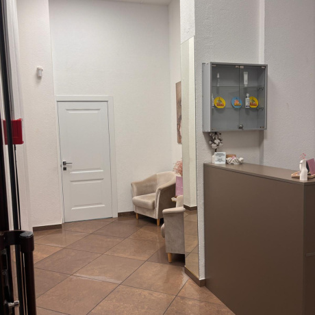 Фотография Сдам в аренду помещение с отдельным входом под торговлю, сферу услуг - фото 7