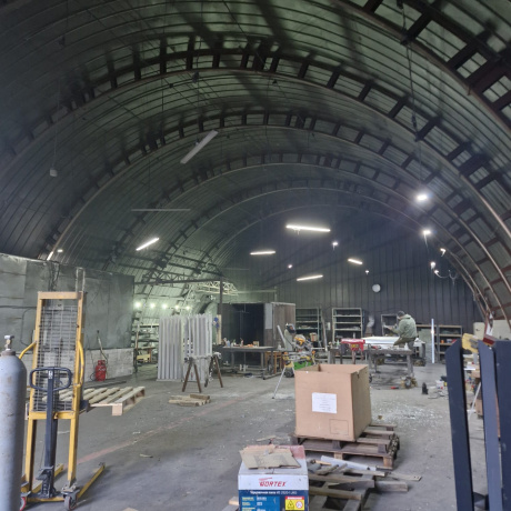 Фотография Сдаётся 3 склада металлический и тентовый общей площадью 700м.кв. - фото 1