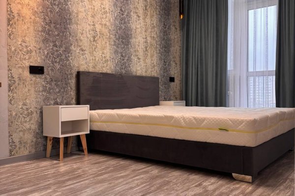 2-комнатная квартира по адресу ПОБЕДИТЕЛЕЙ, 115 - фото 4