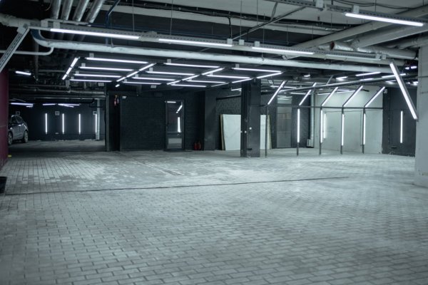 Аренда помещения под паркинг с офисом - фото 1