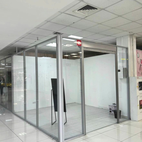 Фотография Сладкое выгодное ценовое предложение!!! В продаже торговое помещение 12 м.кв. в центре Минска!!! Рядом боксы значительно дороже. - фото 2