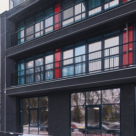 Фотография Продается торговое помещение по улице Аэродромная 16. Дизайнерский ремонт. Площадь 70.3 кв.м. Отдельный вход.  Хорошие подъездные пути  - фото 13