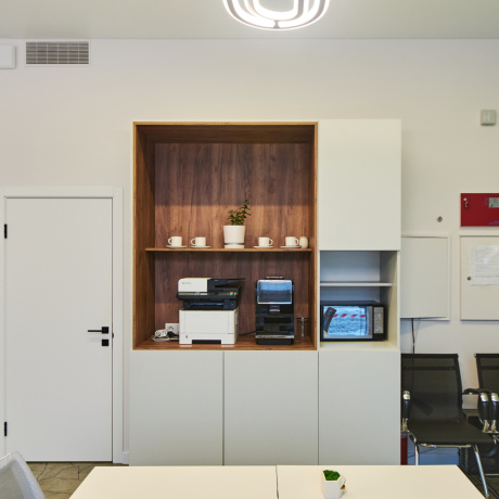 Фотография Продается торговое помещение по улице Аэродромная 16. Дизайнерский ремонт. Площадь 70.3 кв.м. Отдельный вход.  Хорошие подъездные пути  - фото 5