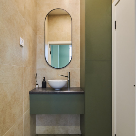 Фотография Продается торговое помещение по улице Аэродромная 16. Дизайнерский ремонт. Площадь 70.3 кв.м. Отдельный вход.  Хорошие подъездные пути  - фото 8