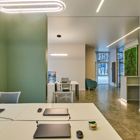 Фотография Продается торговое помещение по улице Аэродромная 16. Дизайнерский ремонт. Площадь 70.3 кв.м. Отдельный вход.  Хорошие подъездные пути  - фото 3