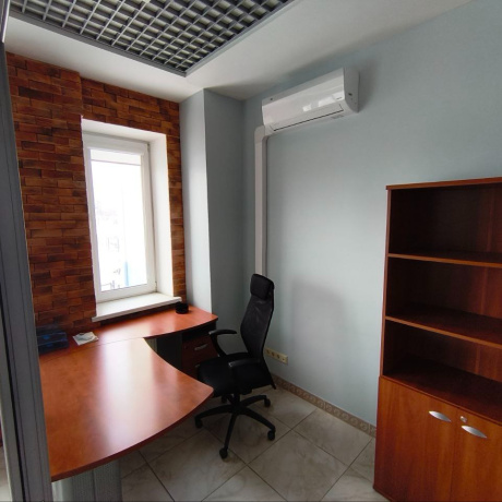 Фотография Офисное помещение  в аренду - фото 5