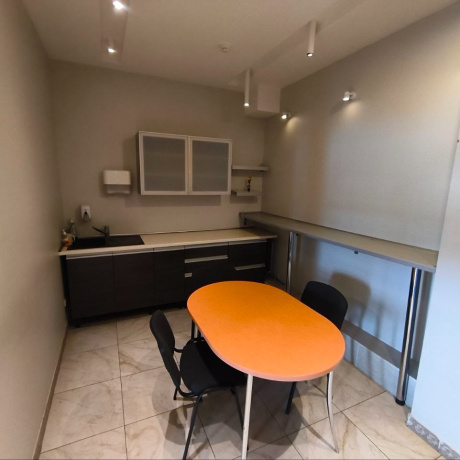 Фотография Офисное помещение  в аренду - фото 7