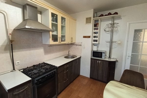 3-комнатная квартира по адресу Фрунзенская, 41к 2 - фото 1