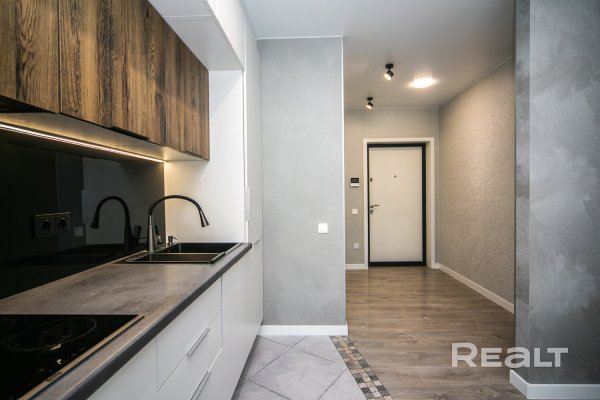 3-комнатная квартира по адресу Лейтенанта Кижеватова, 3А - фото 1