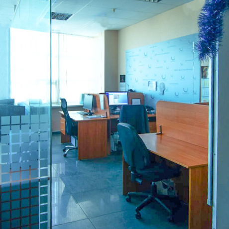 Фотография Сдается стильный меблированный офис в БЦ &laquo;Анкор&raquo; Партизанский 178. Два машиноместа включены в стоимость. - фото 8