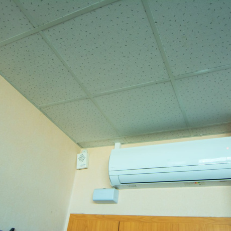 Фотография Сдается стильный меблированный офис в БЦ &laquo;Анкор&raquo; Партизанский 178. Два машиноместа включены в стоимость. - фото 5