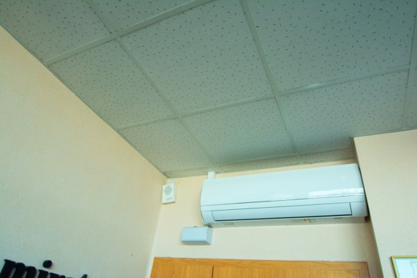 Сдается стильный меблированный офис в БЦ &laquo;Анкор&raquo; Партизанский 178. Два машиноместа включены в стоимость. - фото 5