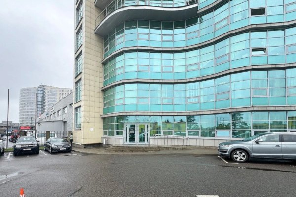 Продается стильный меблированный офис в БЦ &laquo;Анкор&raquo; Партизанский 178. Два машиноместа в подарок! - фото 2