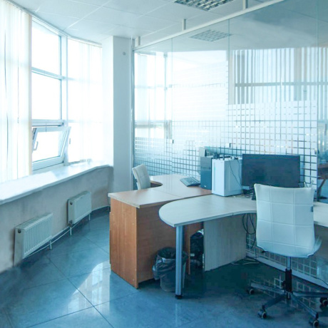 Фотография Сдается стильный меблированный офис в БЦ &laquo;Анкор&raquo; Партизанский 178. Два машиноместа включены в стоимость. - фото 7