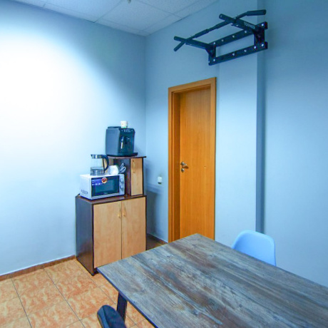 Фотография Продается стильный меблированный офис в БЦ &laquo;Анкор&raquo; Партизанский 178. Два машиноместа в подарок! - фото 14