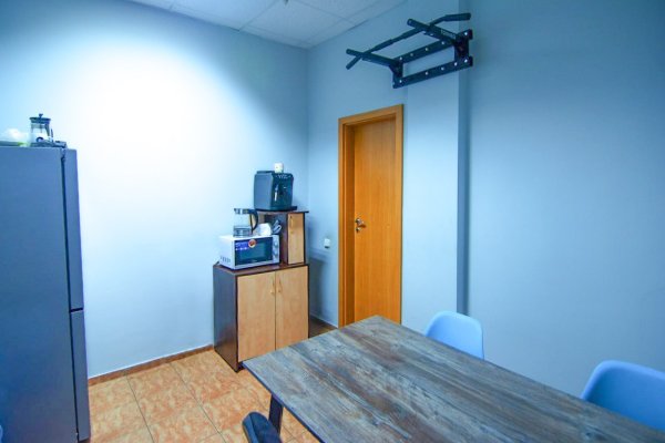 Продается стильный меблированный офис в БЦ &laquo;Анкор&raquo; Партизанский 178. Два машиноместа в подарок! - фото 14