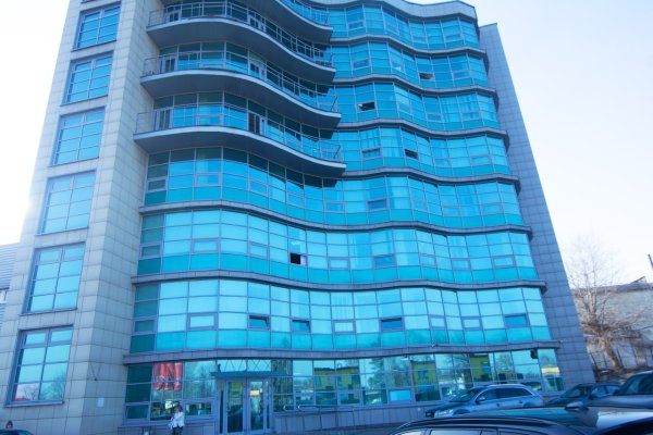 Сдается стильный меблированный офис в БЦ &laquo;Анкор&raquo; Партизанский 178. Два машиноместа включены в стоимость. - фото 1