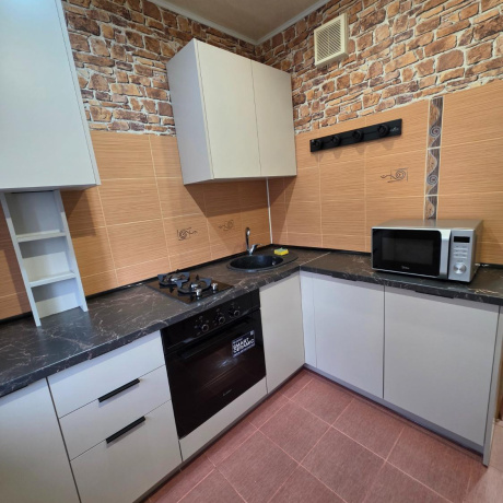 Фотография 2-комнатная квартира по адресу АУЭЗОВА М.А., 8 - фото 1