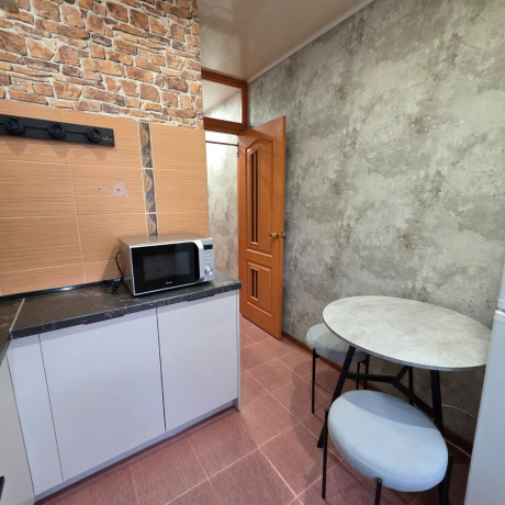 Фотография 2-комнатная квартира по адресу АУЭЗОВА М.А., 8 - фото 2