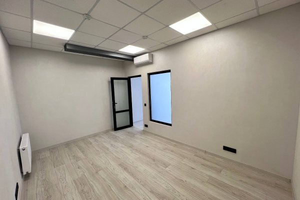 Продажа офисных помещений от 92,8 до 186,5 м&sup2; с ремонтом и отдельным входом - фото 14