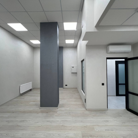 Фотография Продажа торговых помещений от 92,8 до 186,5 м&sup2; с ремонтом и отдельным входом - фото 13