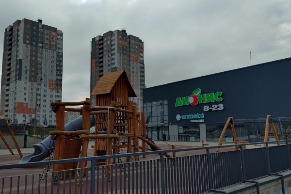 Сдается торговое помещение 9.7 кв.м. в ТЦ 4 Cезона (прикассовая зона) - фото 2