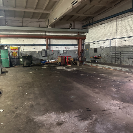 Фотография Помещение для грузового СТО (522,6 м2) на ул. Бабушкина (Колядичи). 5 грузовых боксов и 3 ямы - фото 11