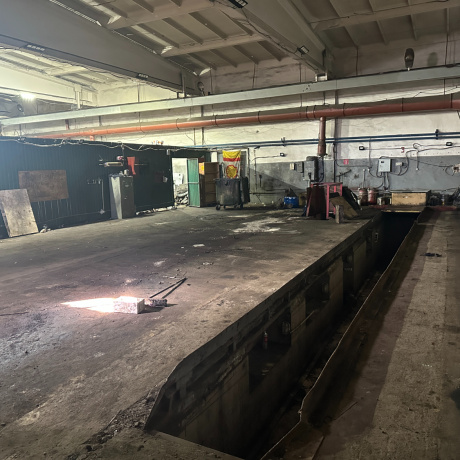 Фотография Помещение для грузового СТО (522,6 м2) на ул. Бабушкина (Колядичи). 5 грузовых боксов и 3 ямы - фото 12