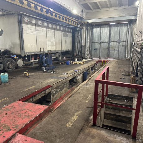 Фотография Помещение для грузового СТО (522,6 м2) на ул. Бабушкина (Колядичи). 5 грузовых боксов и 3 ямы - фото 5