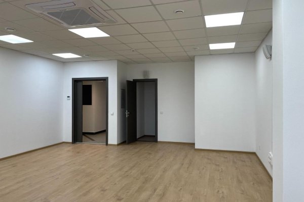 Офисы 563,7 и 561,3 кв.м в центре, два этажа, метро - фото 5