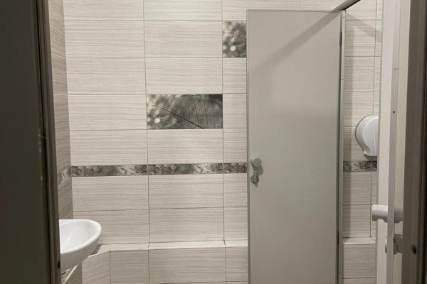 Офисы 563,7 и 561,3 кв.м в центре, два этажа, метро - фото 9