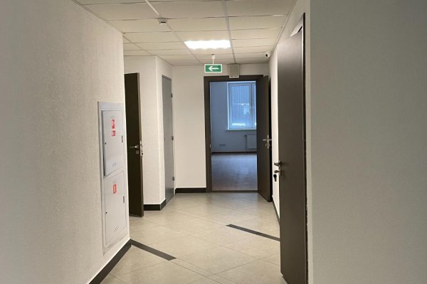 Офисы 563,7 и 561,3 кв.м в центре, два этажа, метро - фото 7