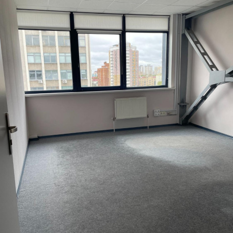 Фотография Аренда офисов от 50 до 320 кв.м в центре - фото 2