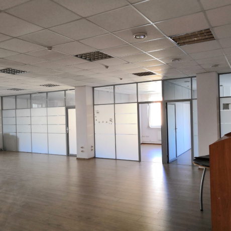 Фотография Сдается в аренду офис 165 кв.м в центре - фото 5