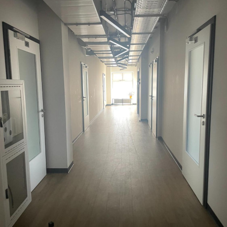 Фотография Аренда качественного офиса 300 кв.м возле м.Каменная Горка - фото 2