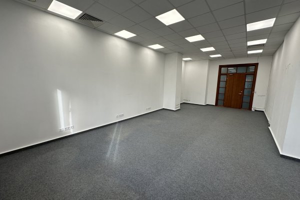 Аренда офисов 430 кв.м в центре возле метро - фото 9