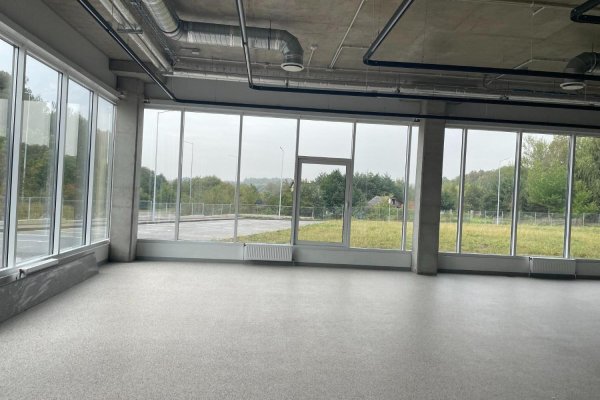Аренда помещения 180 кв.м под торговлю, офис продаж, шоурум, склад 640 кв.м - фото 1