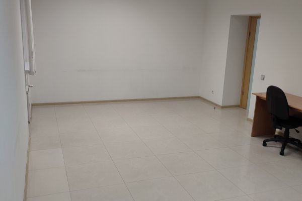 Офис 66,7 кв.м (три кабинета) в центре, метро - фото 9