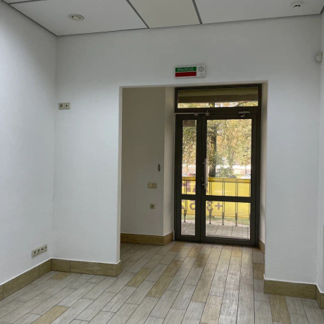 Фотография Помещение 53 кв.м в центре, 1 этаж, отдельный вход, м.Октябрьская - фото 5