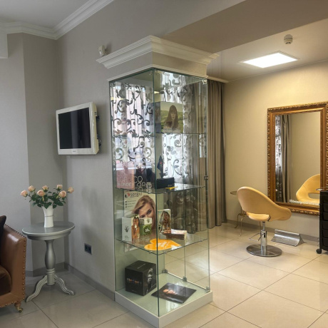 Фотография УНИКАЛЬНОЕ ПРЕДЛОЖЕНИЕ! Продажа помещения 200,7 кв.м в центре по сниженной цене! - фото 3