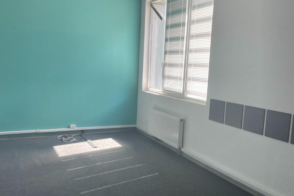 Аренда офисов от 400 до 1050 кв.м возле метро - фото 8