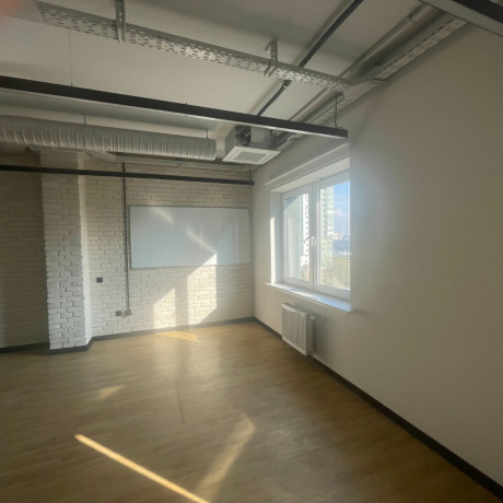 Фотография Аренда качественного офиса 300 кв.м возле м.Каменная Горка - фото 7