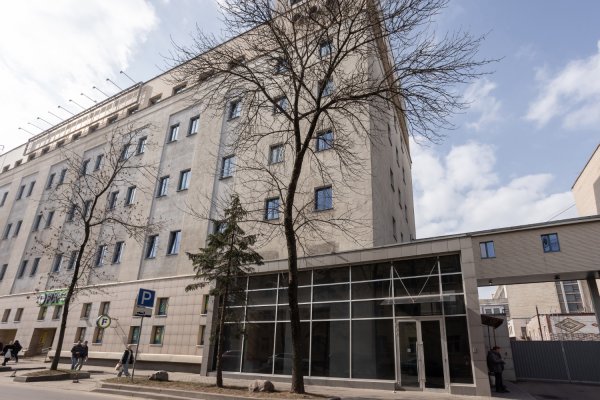 Продажа административного здания 8698,4 кв.м в центре воле метро - фото 1