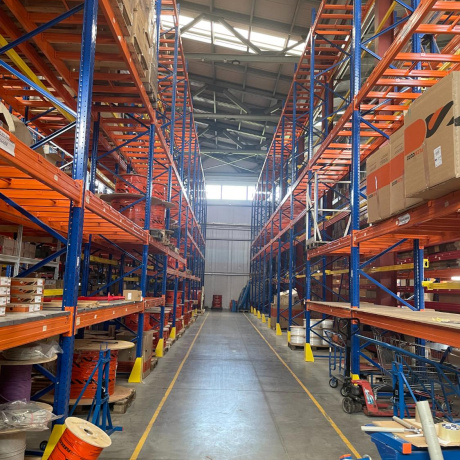 Фотография Склад 220 кв.м со стеллажами возле МКАД - фото 1