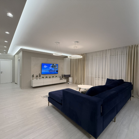 Фотография 3-комнатная квартира по адресу ПОБЕДИТЕЛЕЙ, 123 - фото 1