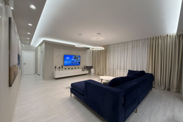 3-комнатная квартира по адресу ПОБЕДИТЕЛЕЙ, 123 - фото 1