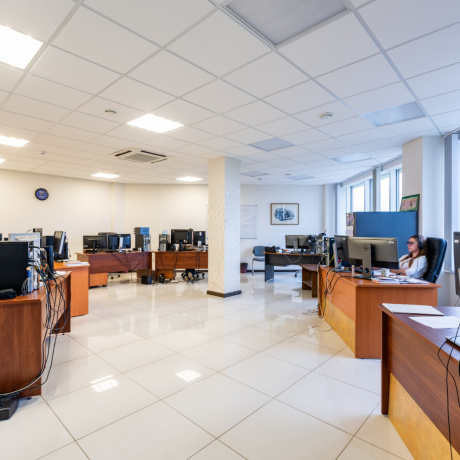 Фотография Светлые офисы (от 33 м2 до 85 м2) с панорамным видом на лес в БЦ &laquo;Империал&raquo; - фото 12