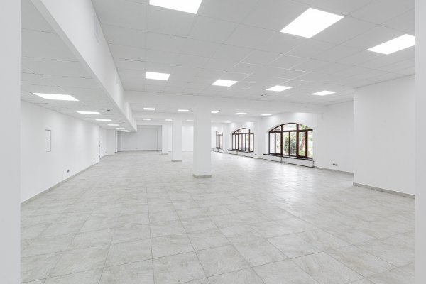 Торговое помещение 320 м2 Open-space с двумя отдельными входами - фото 3